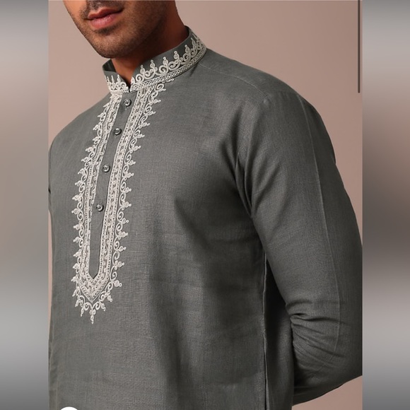 Grey Linen Kurta With Embroidered Yoke - Picture 4 of 5
